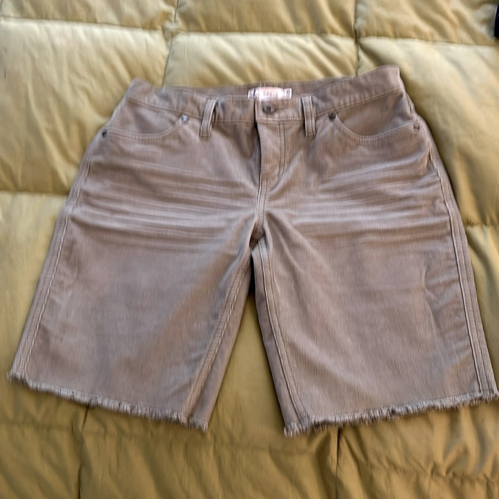 They’re Title Nine and are new.Soft green fine corduroy.Size 2